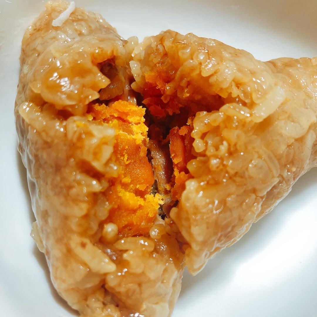 妈咪的♥️私房秘制咸蛋黄肉粽