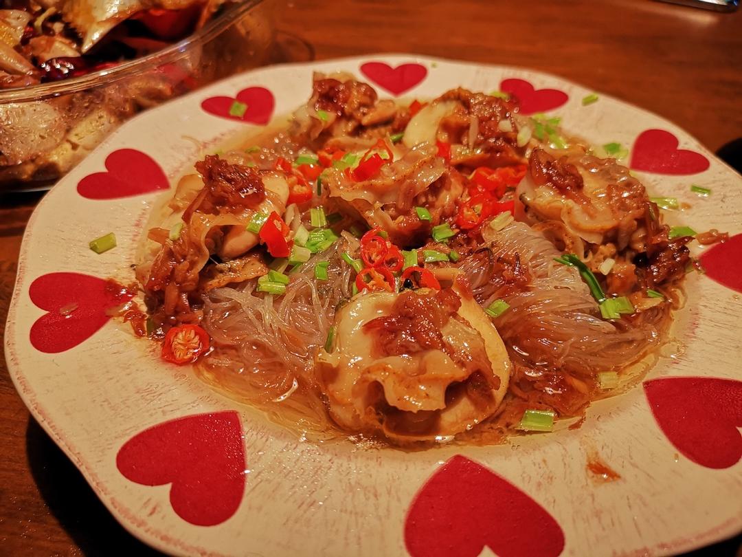 【视频】蒜蓉粉丝蒸扇贝