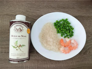 宝宝食谱-虾仁豌豆饭的做法 步骤1