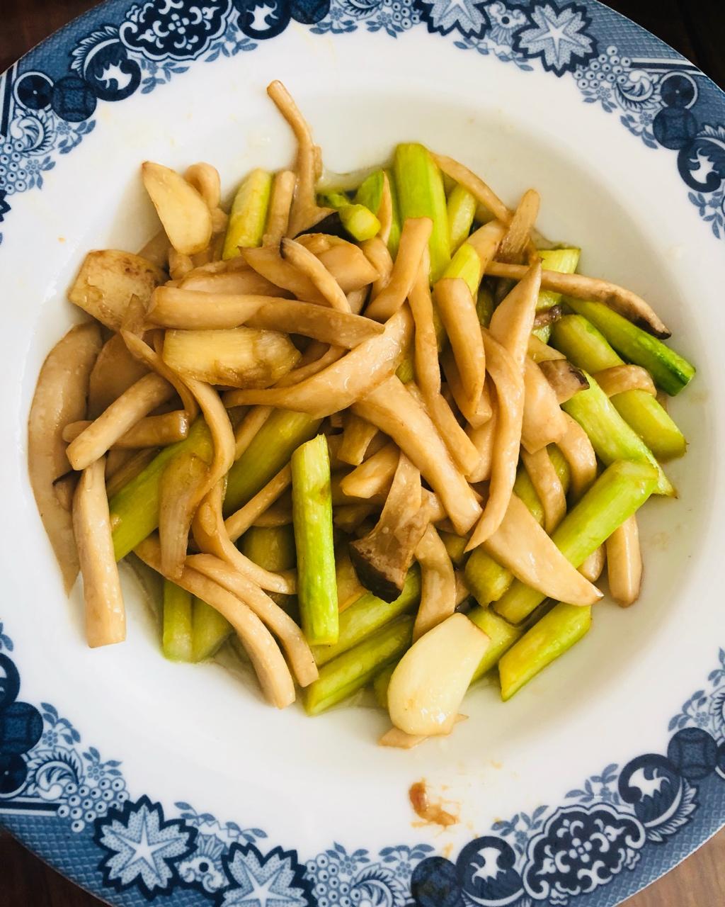 芦笋杏鲍菇