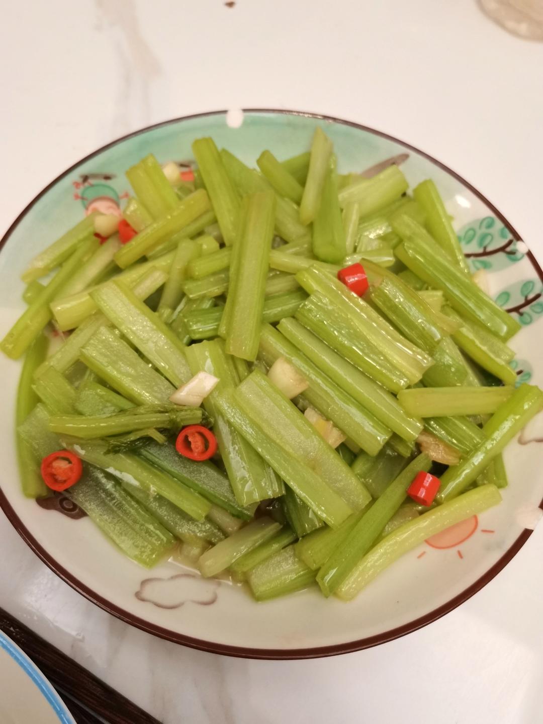 素炒芹菜