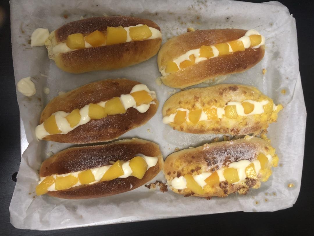 颜值奶油草莓甜心小面包