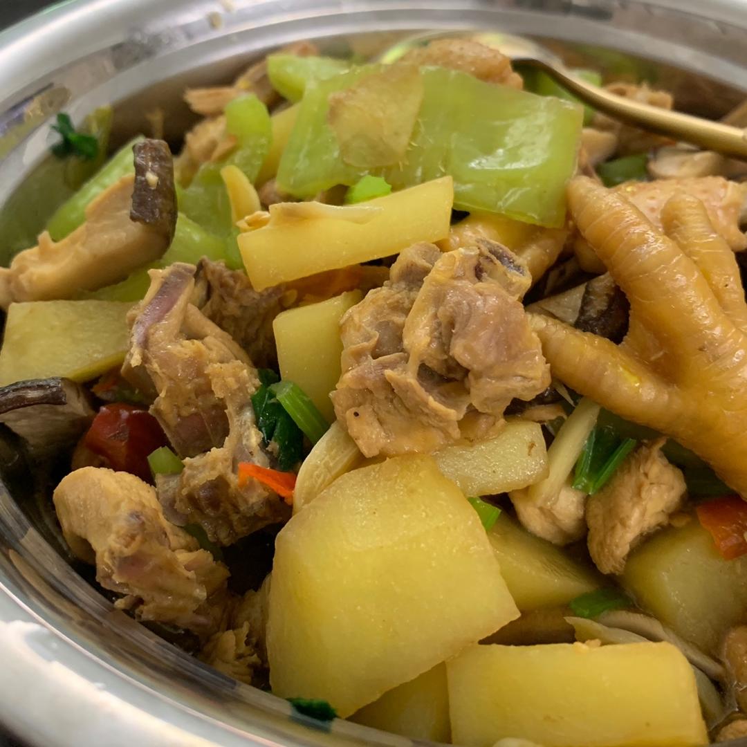 拌饭更好吃的黄焖鸡