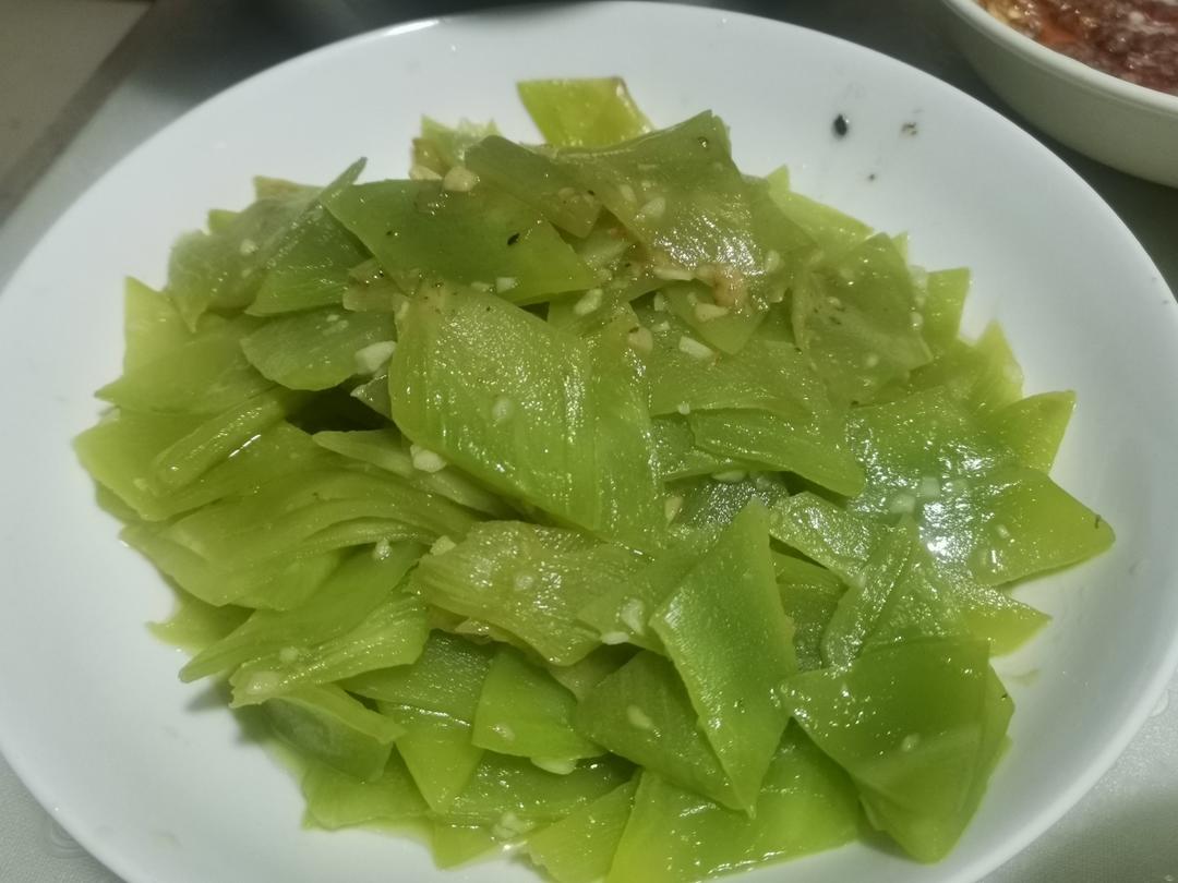 超简单的清炒莴笋