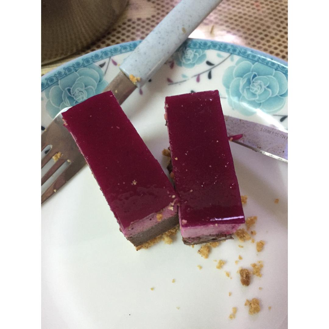 火龙果慕斯蛋糕