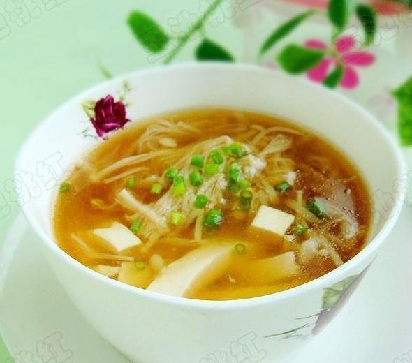 金针菇豆腐肉片汤的做法