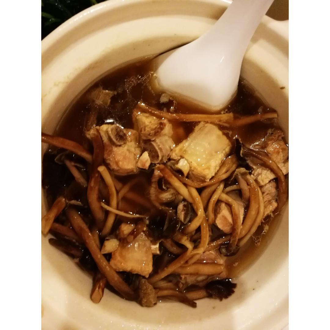 菌菇排骨汤