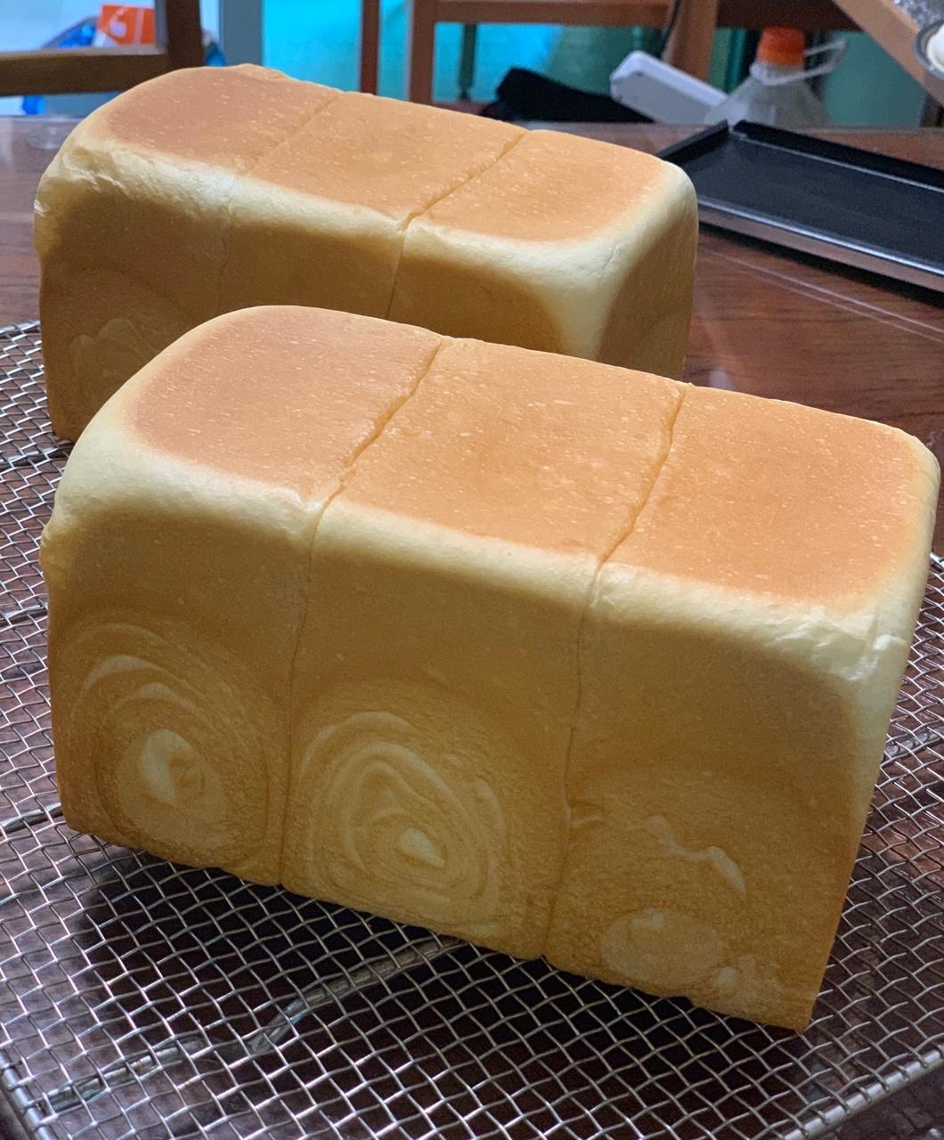 吐司，奶香手撕面包，超级香浓