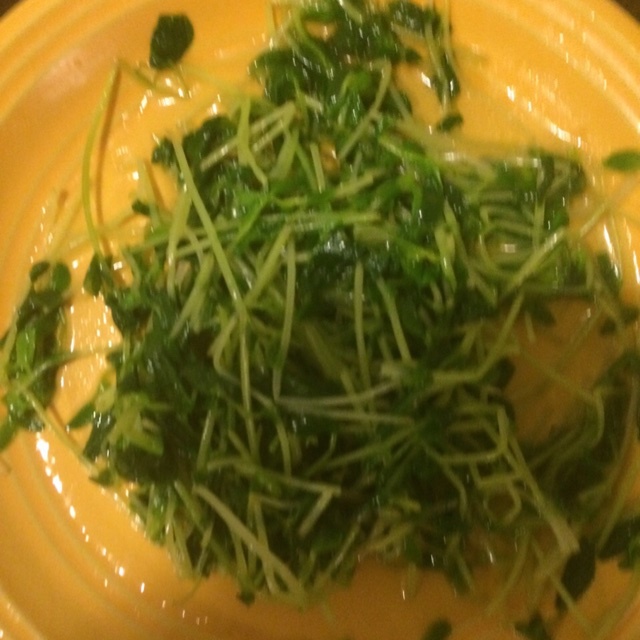凉拌豌豆苗