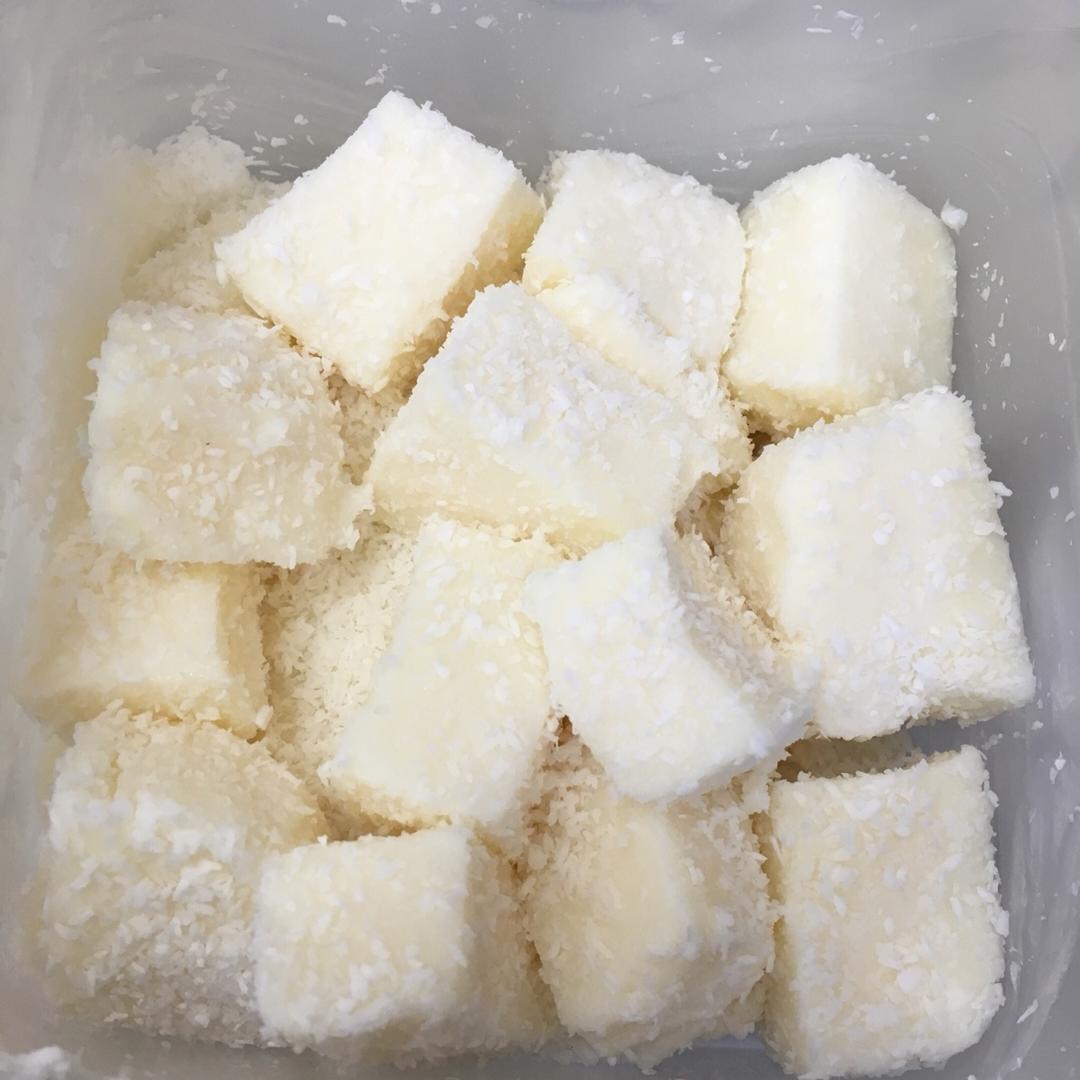 完胜85‘C的牛奶椰蓉小方