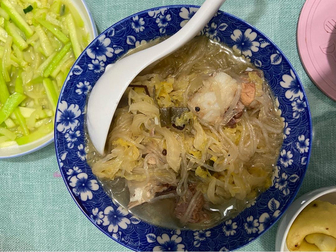 酸菜炖排骨