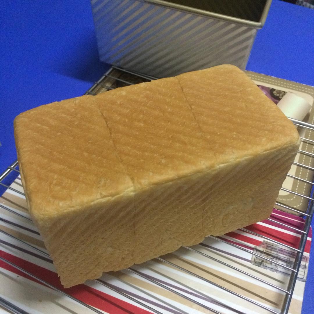 基础面包制作 Basic Bread (Loaf&Roll)