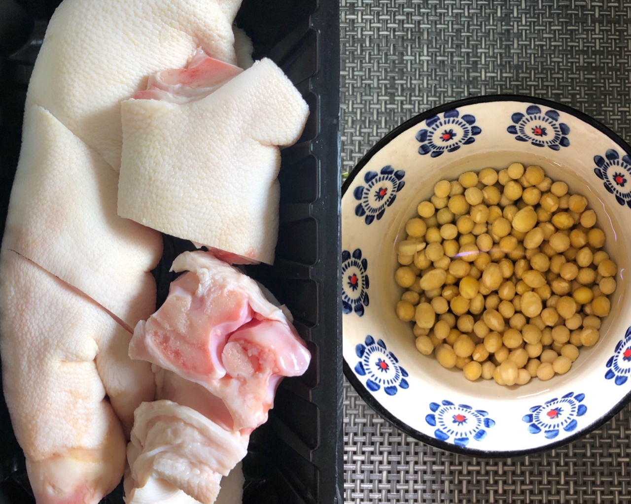 黄豆炖猪蹄儿🐷（富含胶原蛋白~）的做法 步骤1
