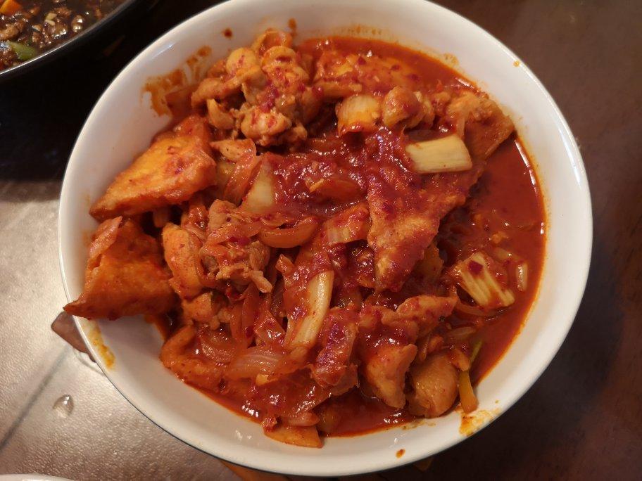 「多汁 高颜值 超下饭」韩式辣白菜炒鸡腿