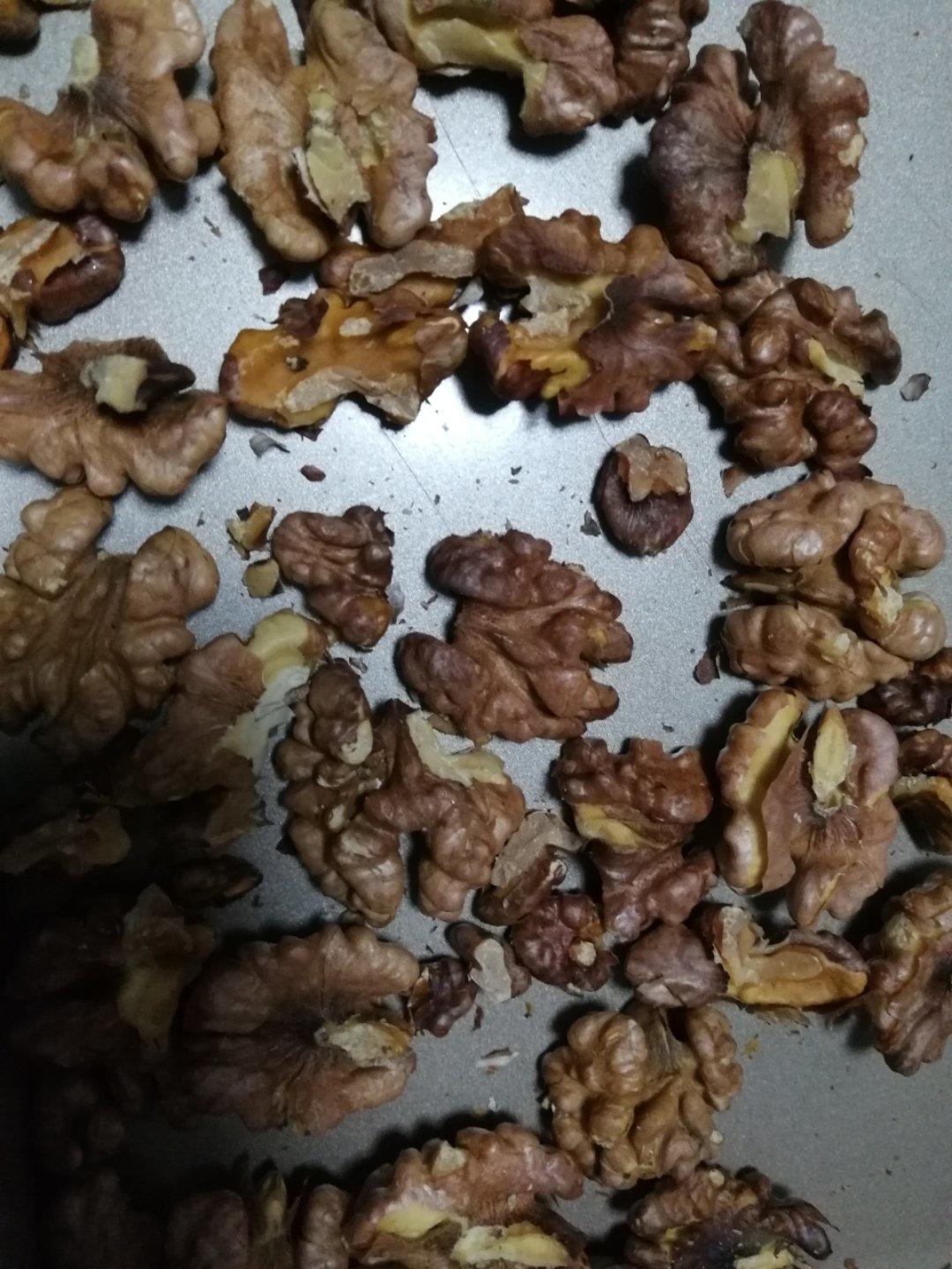 电烤箱烤核桃多长时间,电烤箱烤核桃多长时间能烤熟