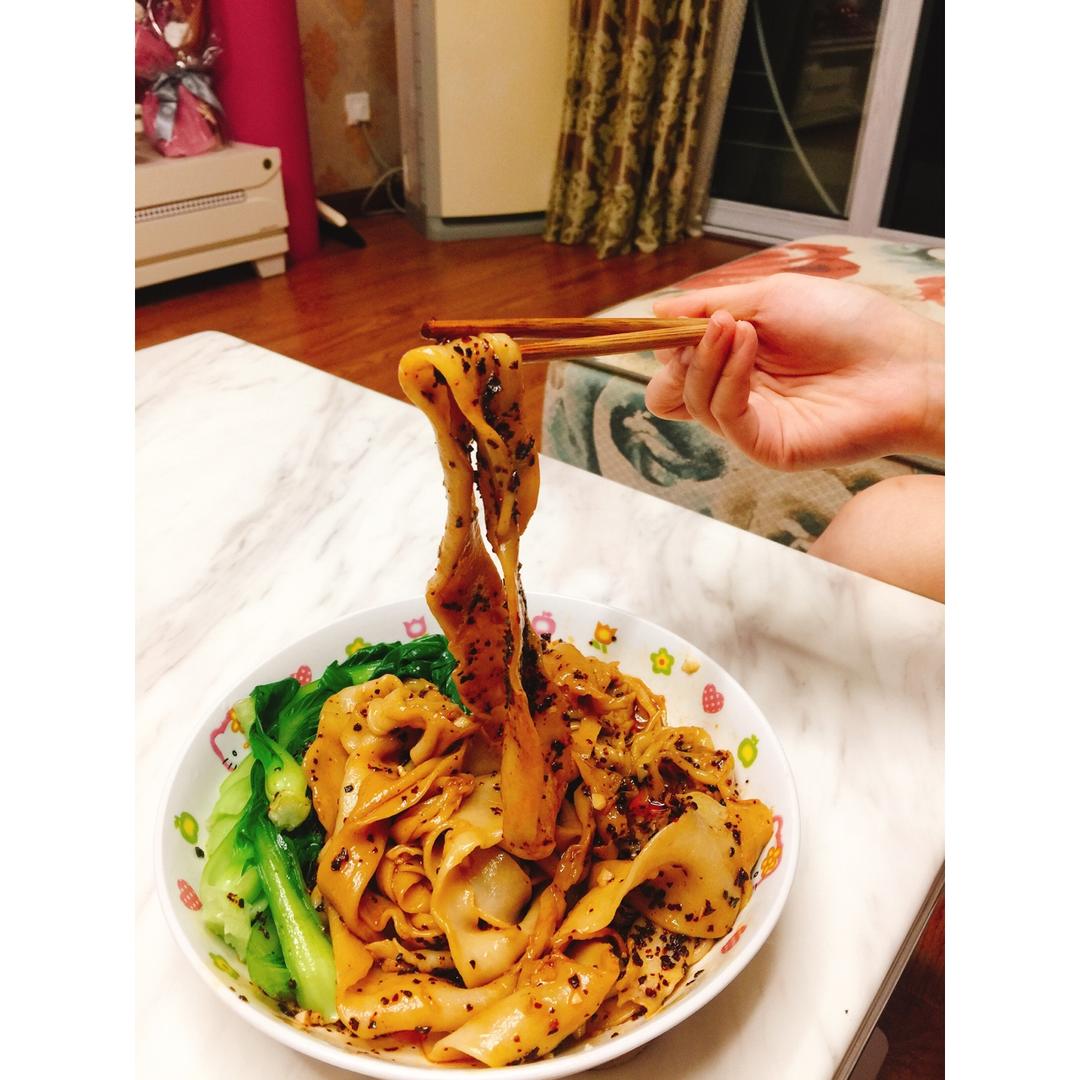 扯面王（从和面到扯面手法详解）