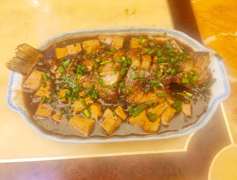 厨师长教你：“醋烧鲈鱼”的家常做法，口感鲜嫩味道很赞，收藏了