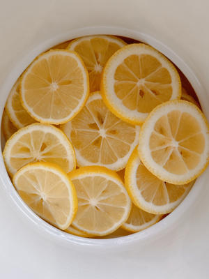 枇杷金桔雪梨柠檬蜜的做法 步骤2