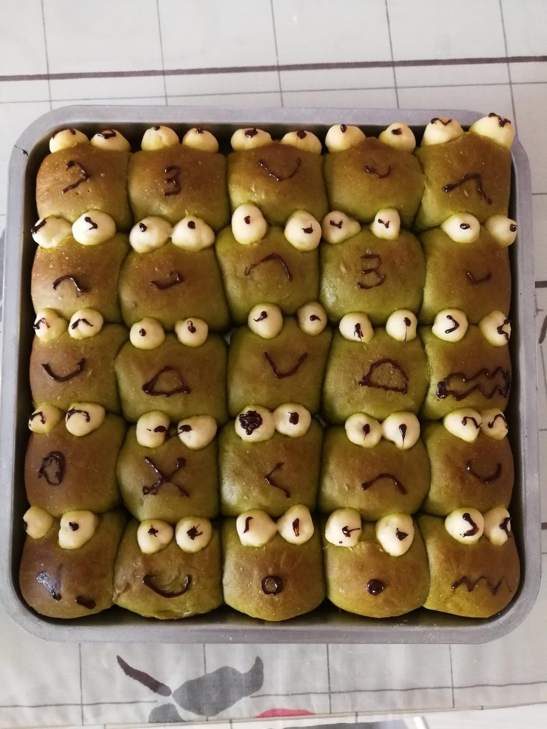 青蛙挤挤小面包