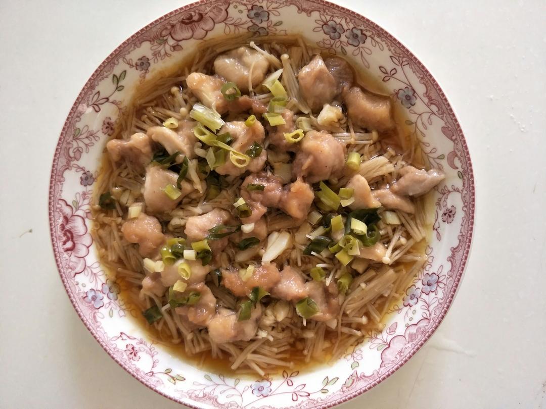 金针菇蒸鸡腿肉