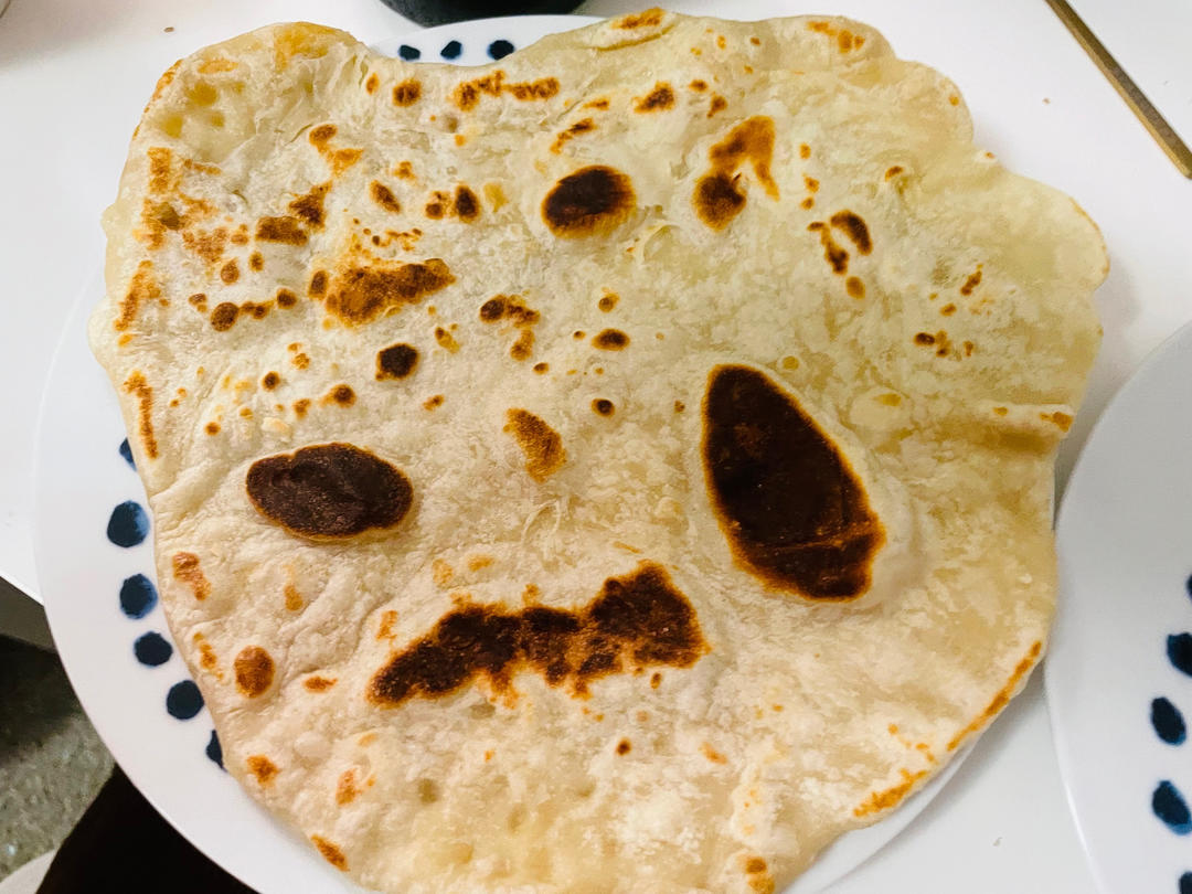 烙饼不硬的小窍门 掌握了你也能看出柔软多层凉了不硬的小油饼