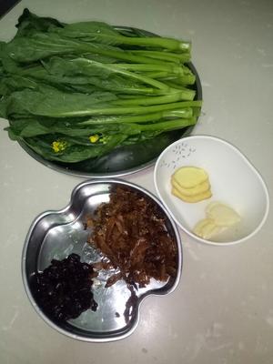 豆豉鲮鱼炒菜心苗的做法 步骤1