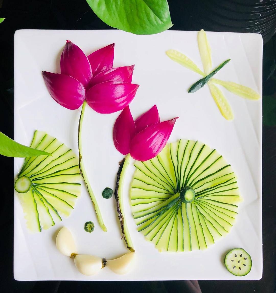 红色仙人球做的简单美丽的盘饰9冷拼洋葱荷花