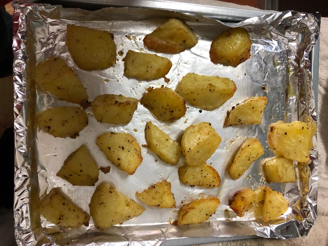 迷迭香烤土豆块 Rosemary Roasted Potatos
