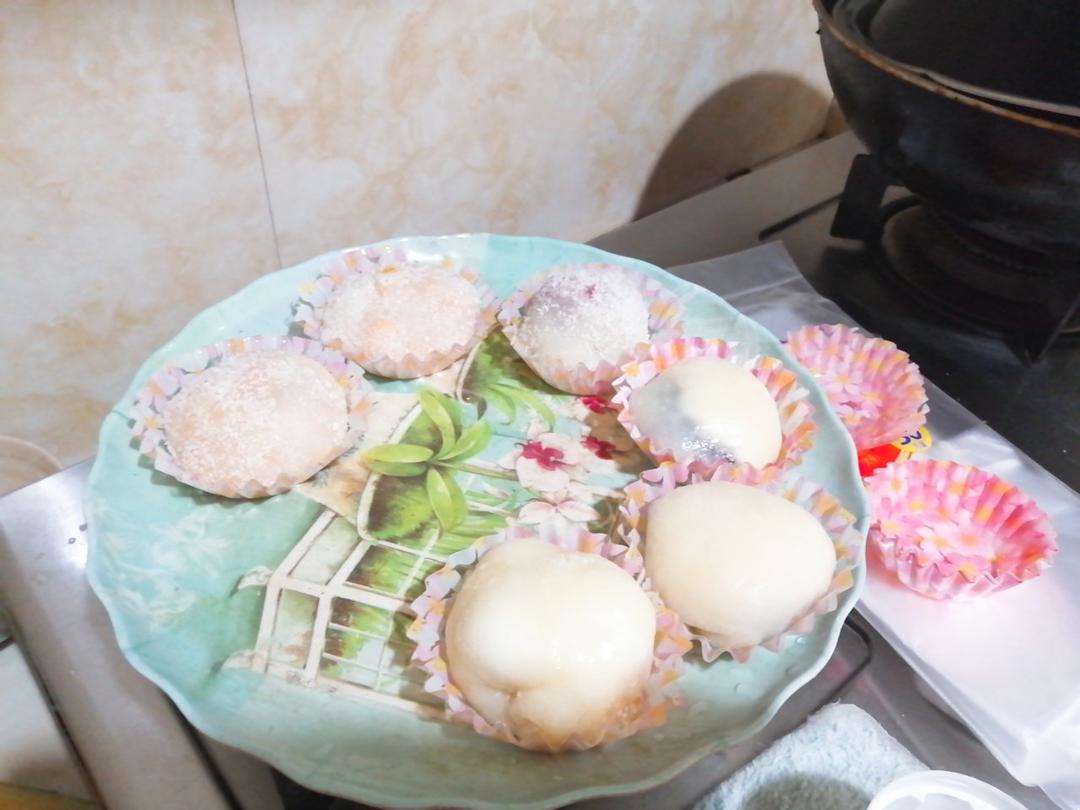 满手椰香的芒果糯米糍