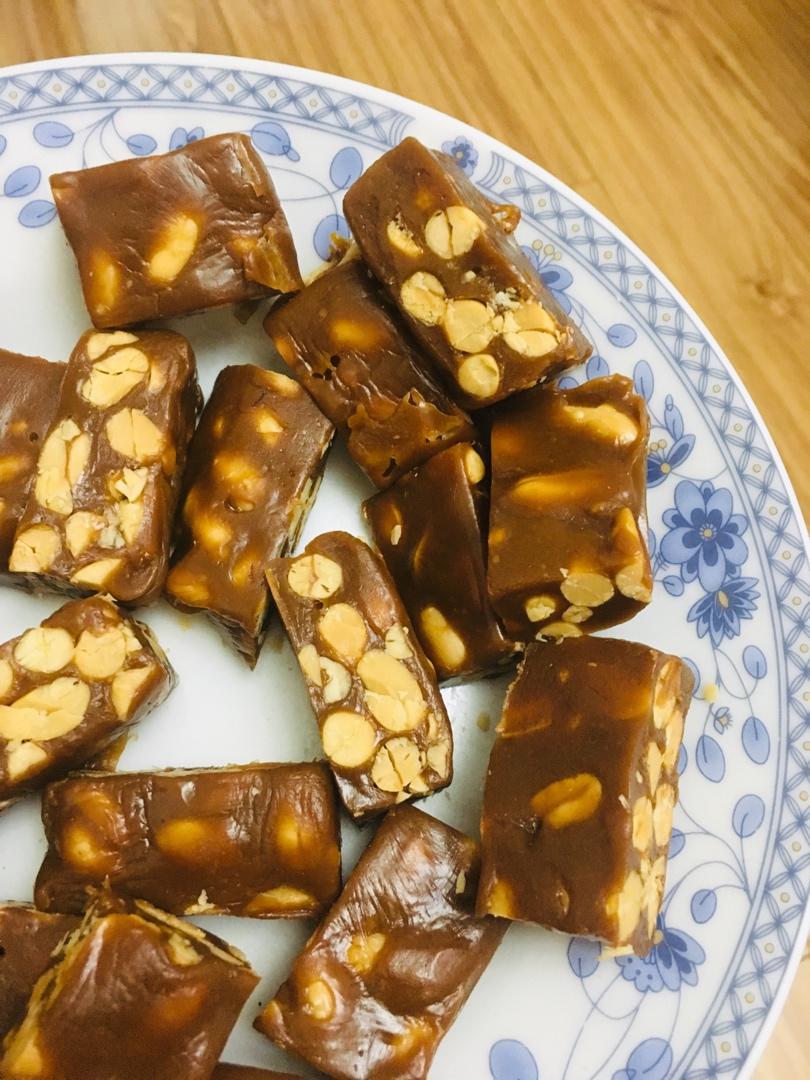 比牛轧糖还要好吃的花生太妃糖（消耗淡奶油）