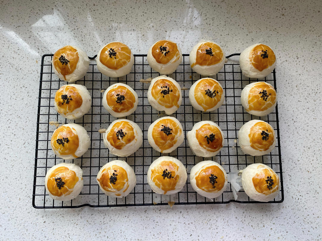 超简单 免揉 酥掉渣的蛋黄酥(超详细附全程视频)不破酥『万能酥皮』