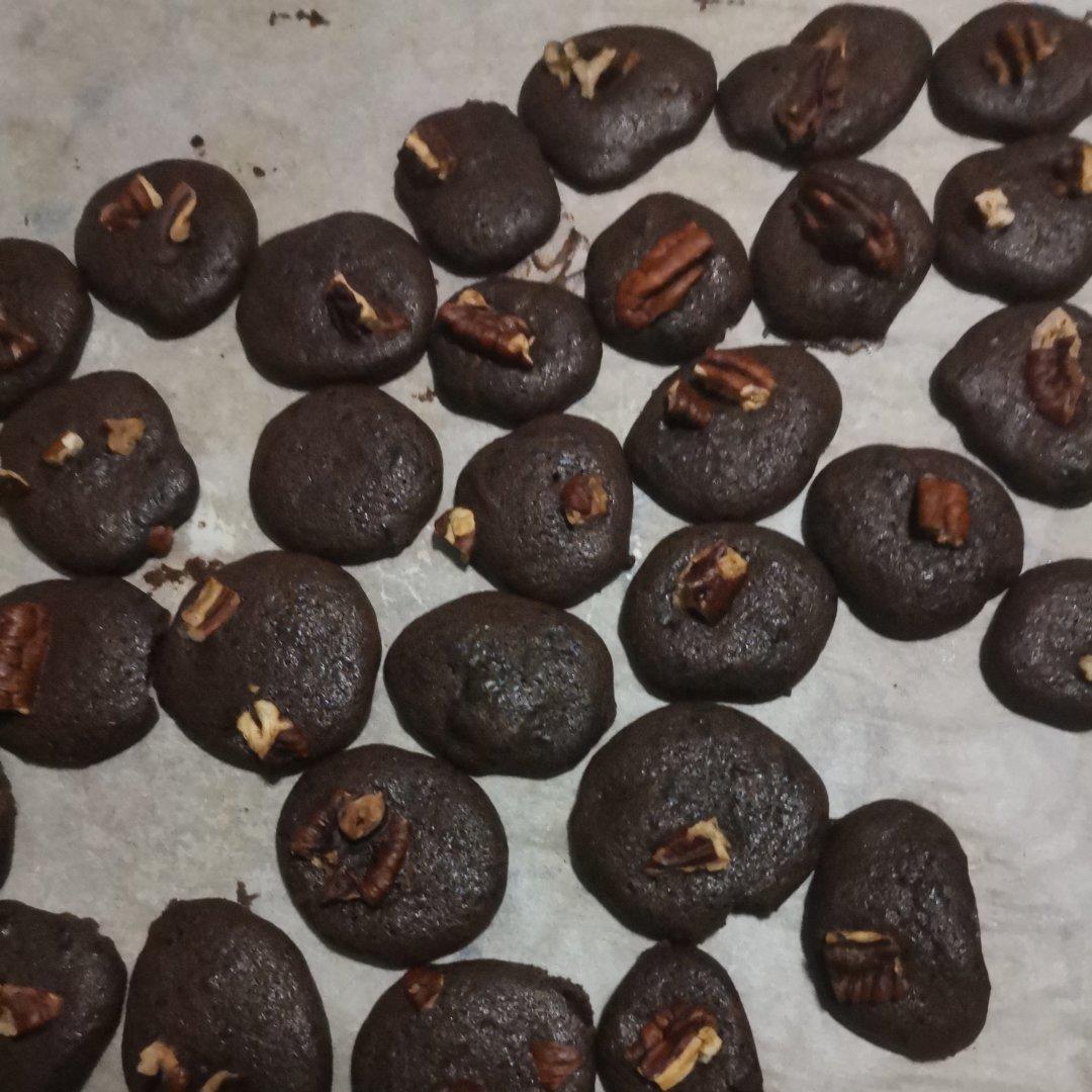 脆脆的巧克力饼干～一口一个