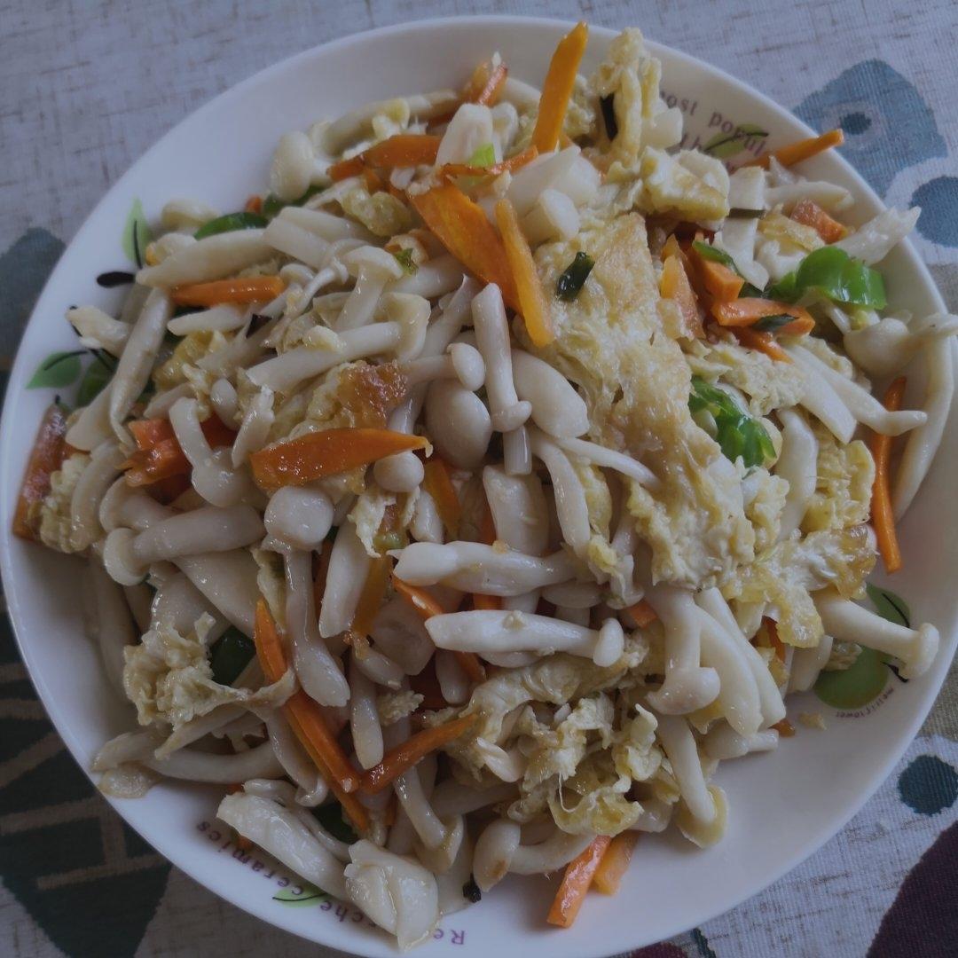 白玉菇炒鸡蛋