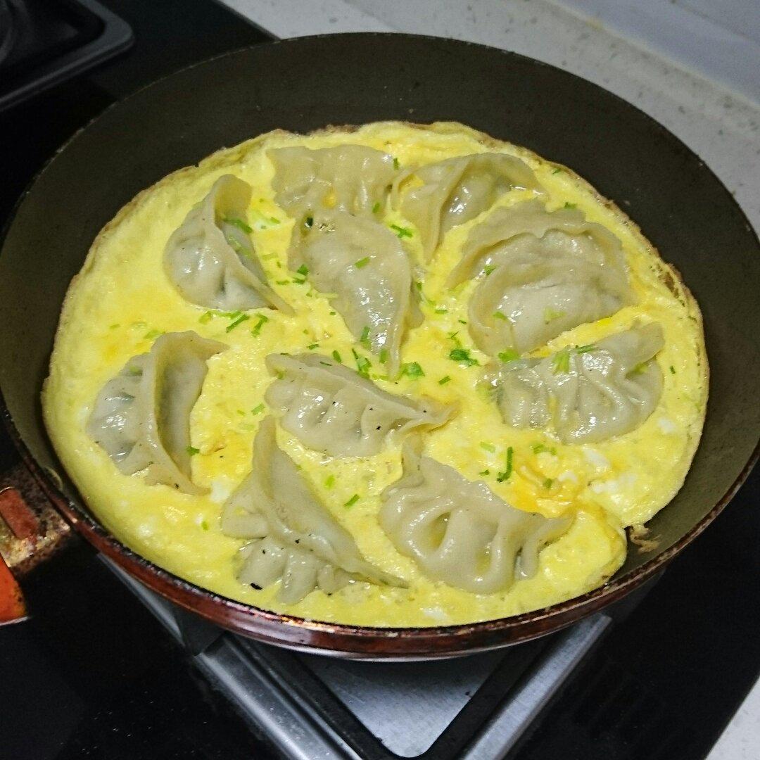 蛋抱煎饺（速冻饺）