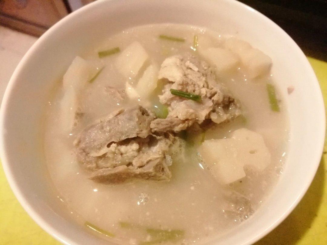 师姐牌莲藕排骨汤