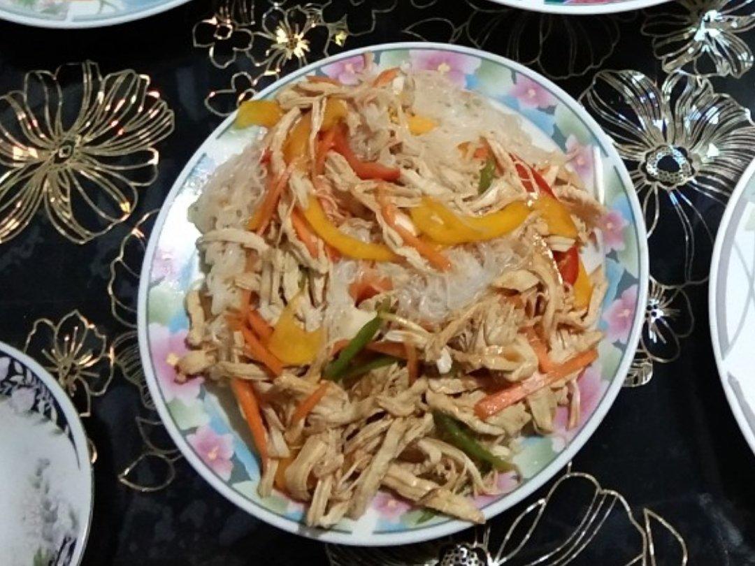 老少皆宜的开胃拌鸡丝