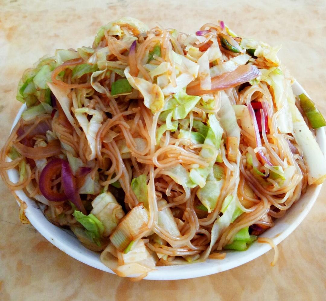 卷心菜炒粉丝 Glass noodles with Cabbage