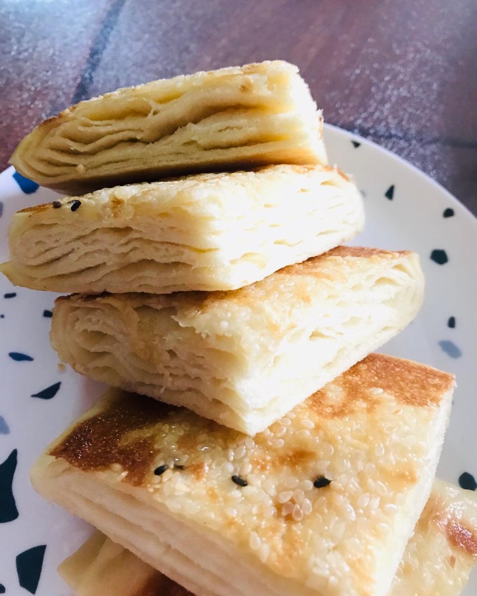 比蛋糕还好吃的发面千层饼，做法简单