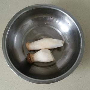 杏鲍菇猪肉水饺的做法 步骤3