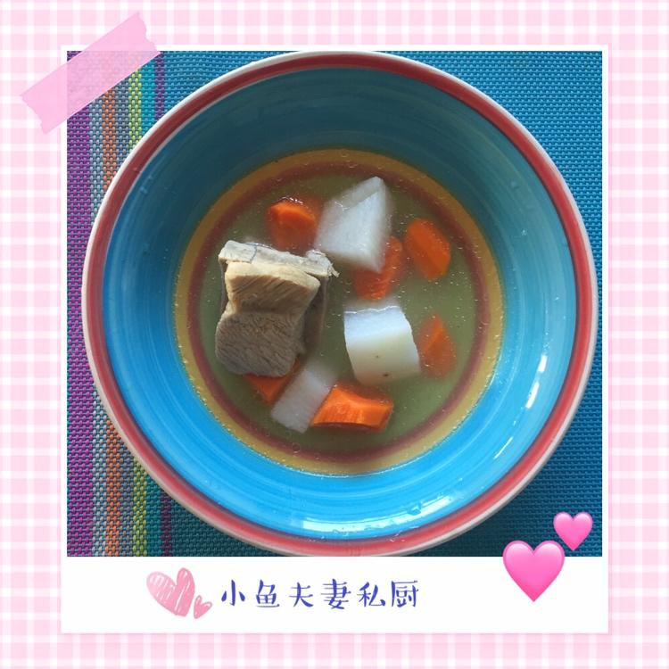 山药胡萝卜玉米排骨汤