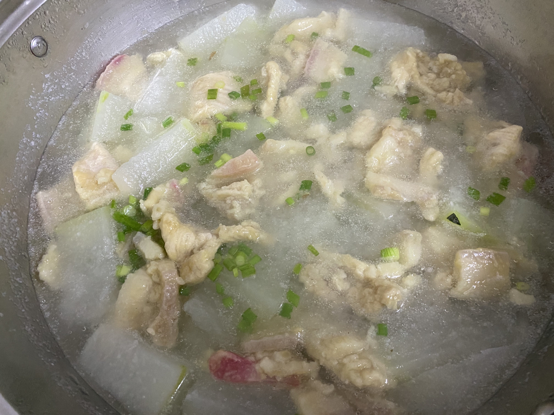 【创意小厨娘】四川内江人的最爱——排骨滑肉汤，汤鲜味美，味道巴适得很！