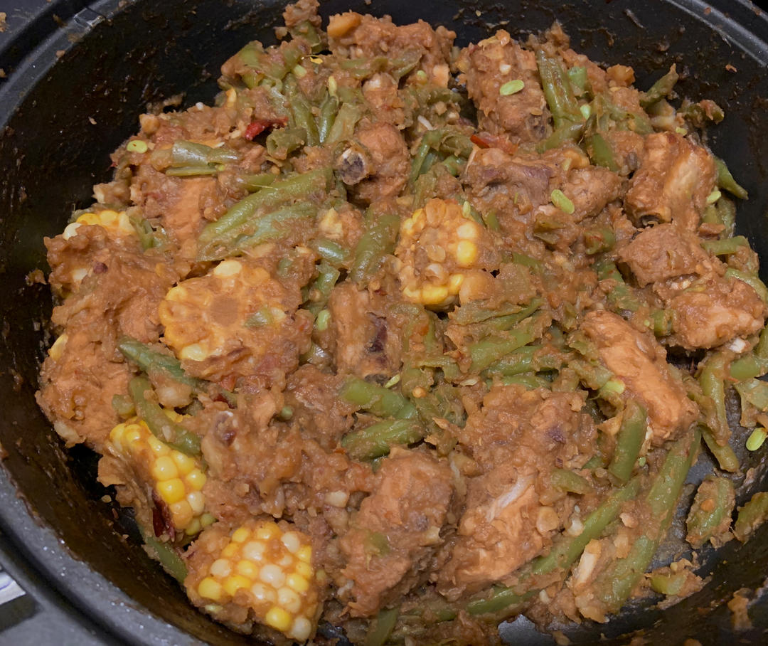 红烧排骨炖豆角土豆