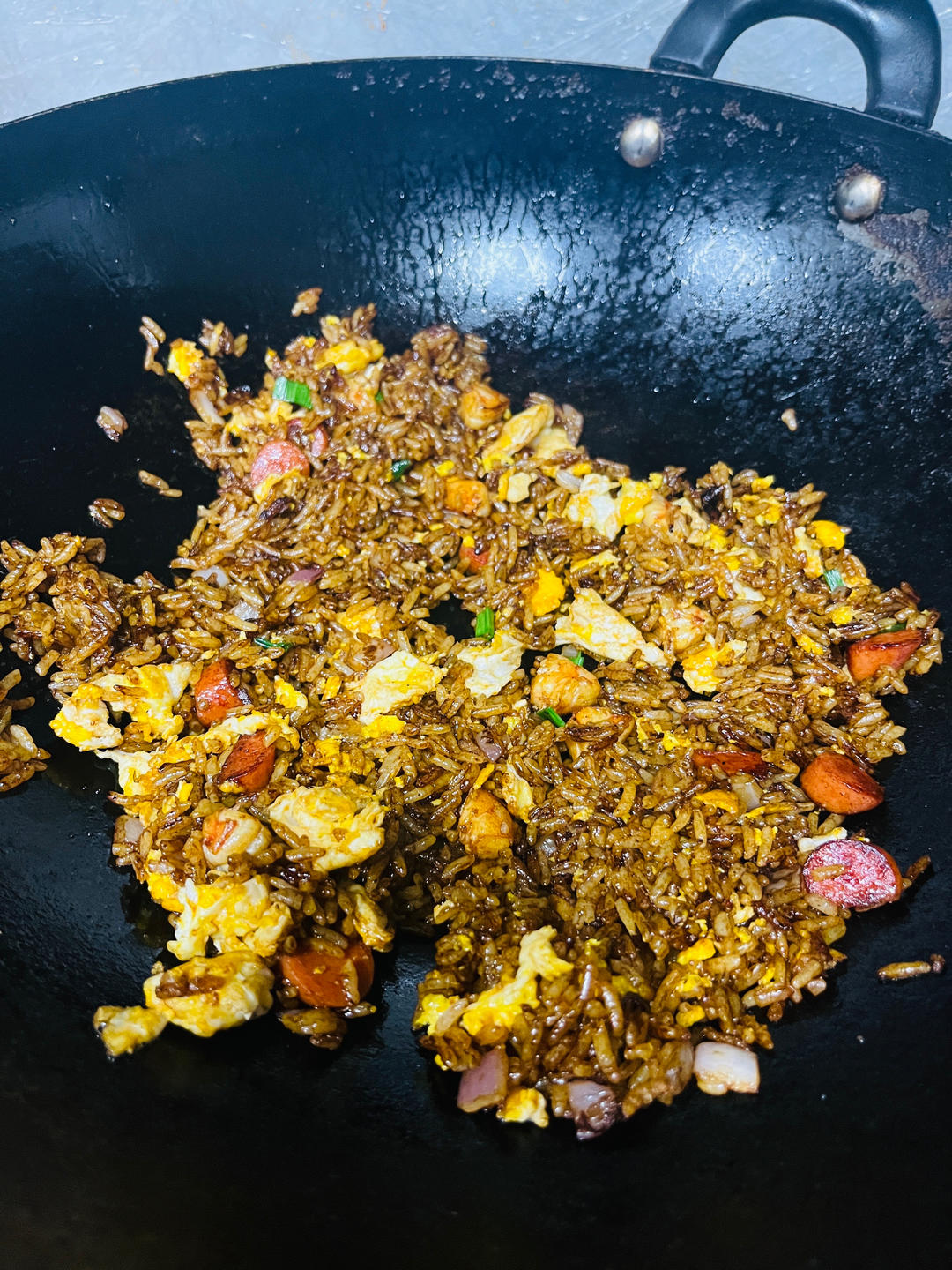 好吃到舔盘的酱油炒饭！