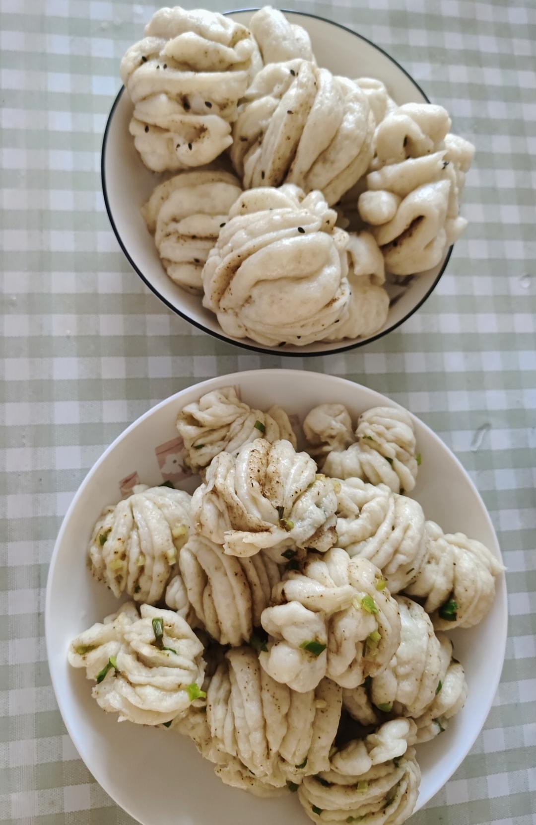🌺椒盐葱香花卷🌺（操作简单，好吃又好看）
