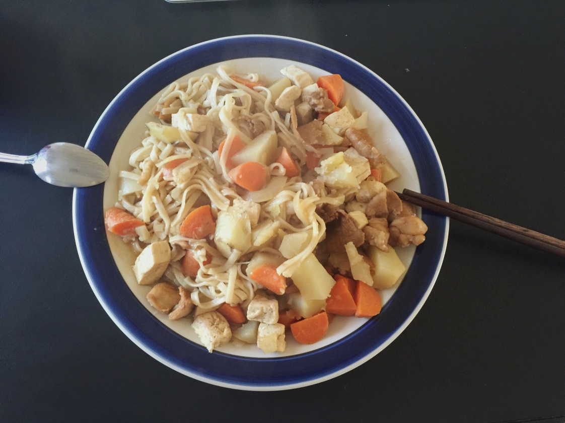 鸡肉土豆焖面