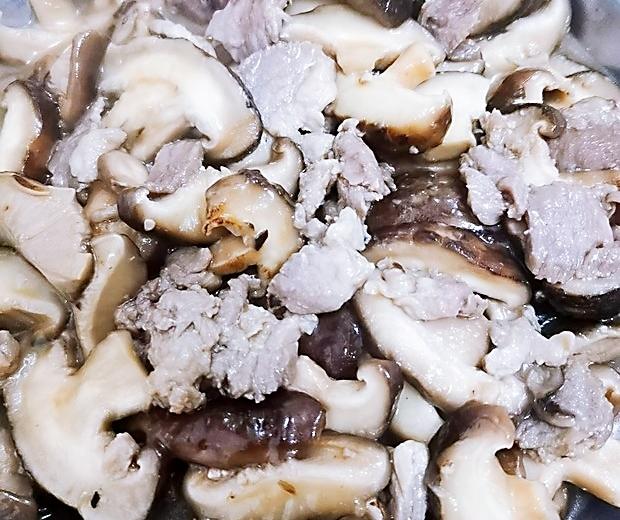 鲜菇炒肉片的做法