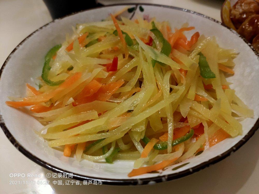 难怪饭店的炝拌土豆丝好吃！原来家里差了这3点，赶快试试吧