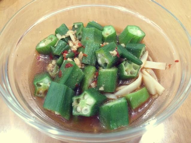 凉拌秋葵杏鲍菇组合的做法