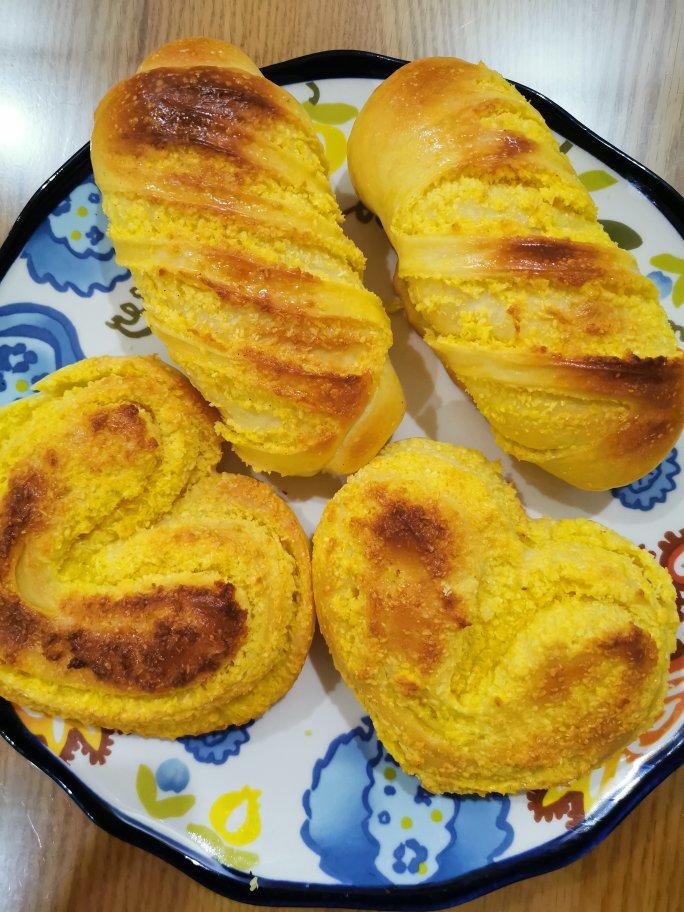 心形椰蓉面包