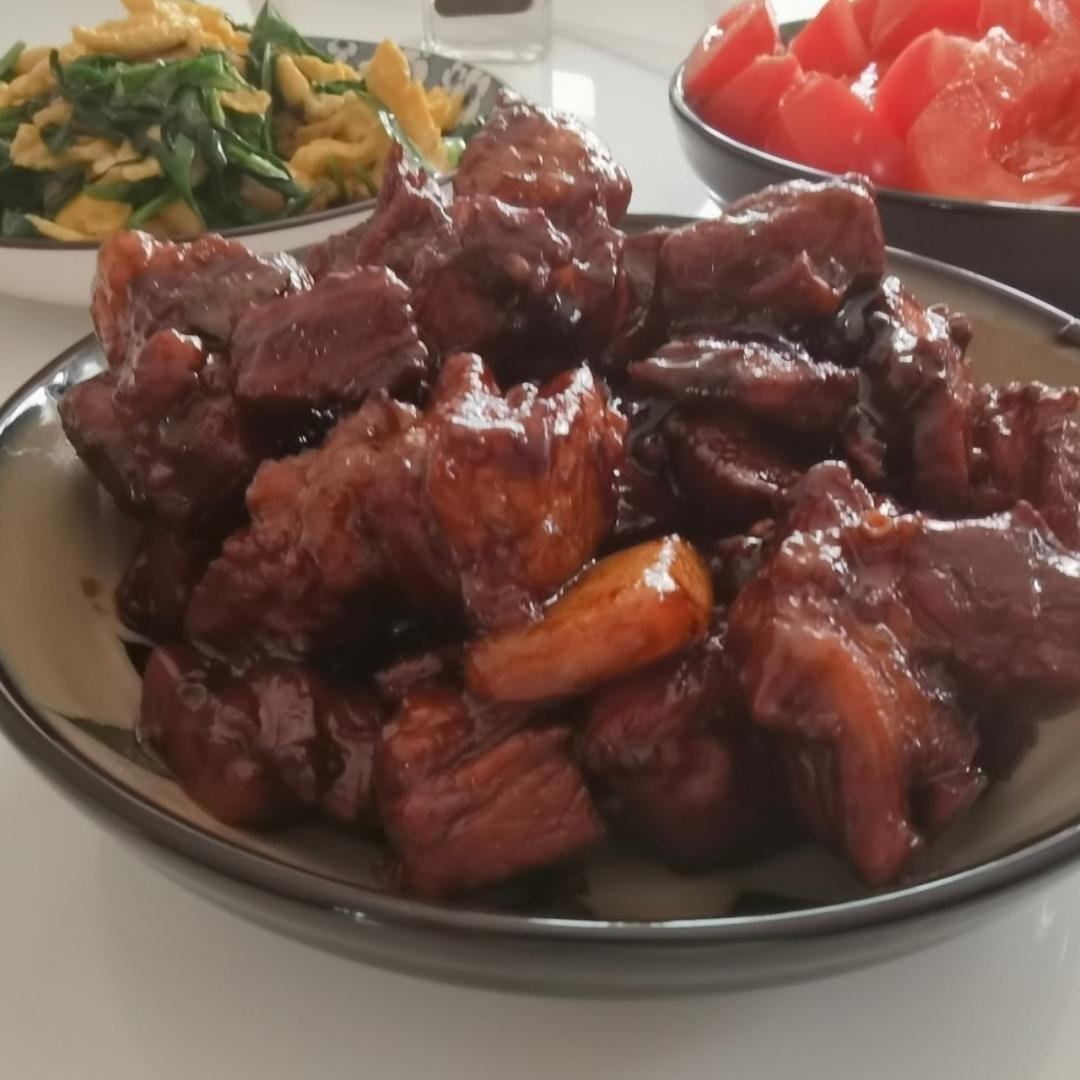吃一块想两块不油不腻红烧肉